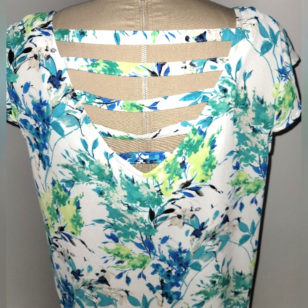 Nue Options Floral Print Top